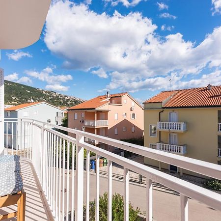 Beautiful Apartment Lovorka 6 , Baska, Krk Екстериор снимка