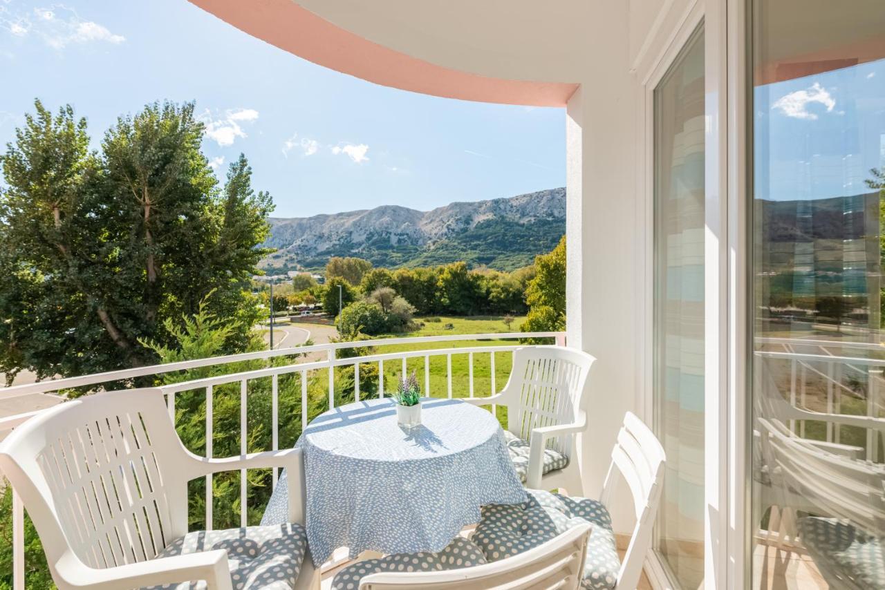 Beautiful Apartment Lovorka 6 , Baska, Krk Екстериор снимка