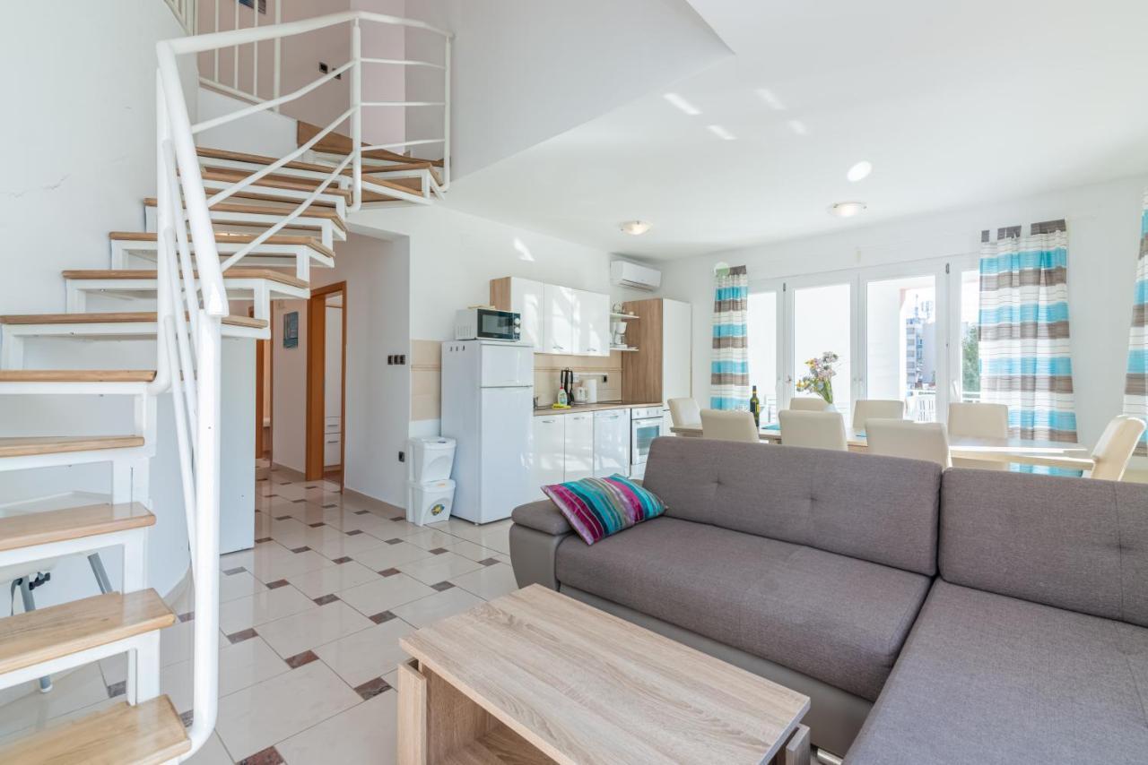 Beautiful Apartment Lovorka 6 , Baska, Krk Екстериор снимка