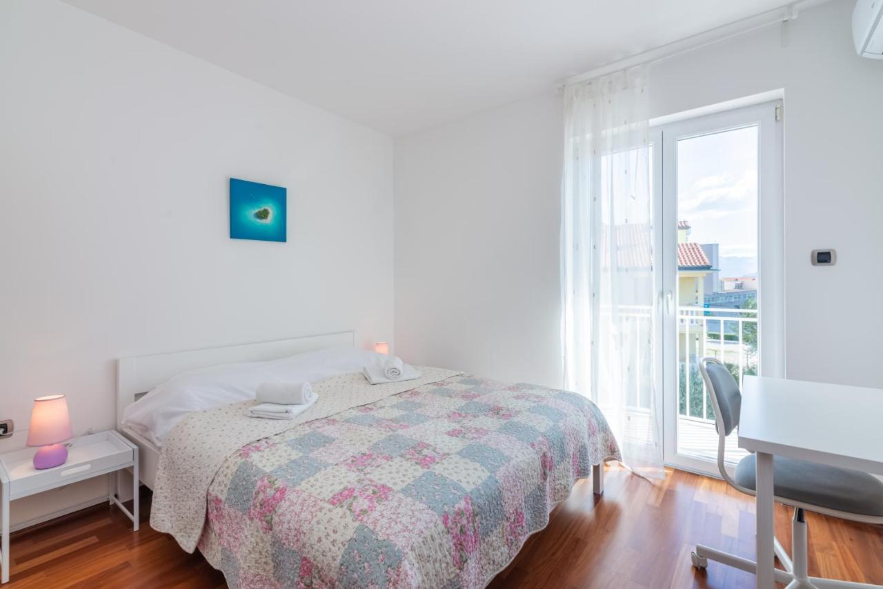Beautiful Apartment Lovorka 6 , Baska, Krk Екстериор снимка