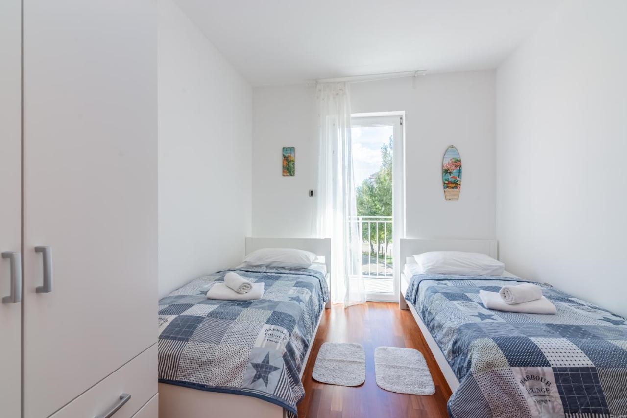Beautiful Apartment Lovorka 6 , Baska, Krk Екстериор снимка