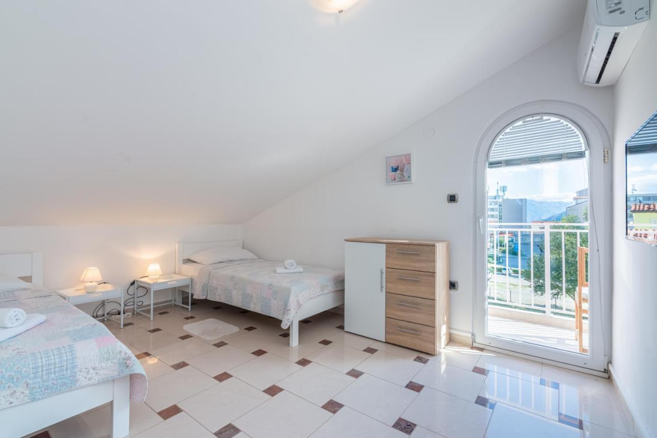 Beautiful Apartment Lovorka 6 , Baska, Krk Екстериор снимка