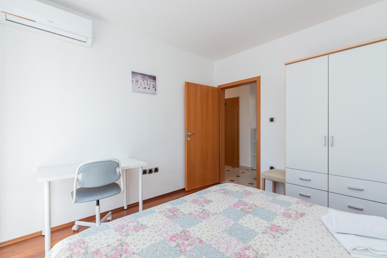 Beautiful Apartment Lovorka 6 , Baska, Krk Екстериор снимка